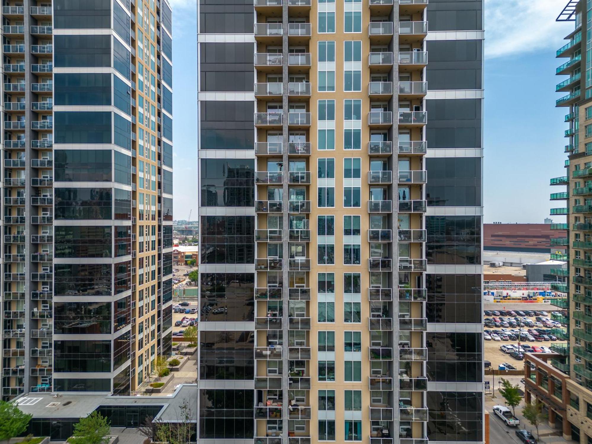 City Centre Retreat - 1Br Condo With Desk YYC Екстериор снимка