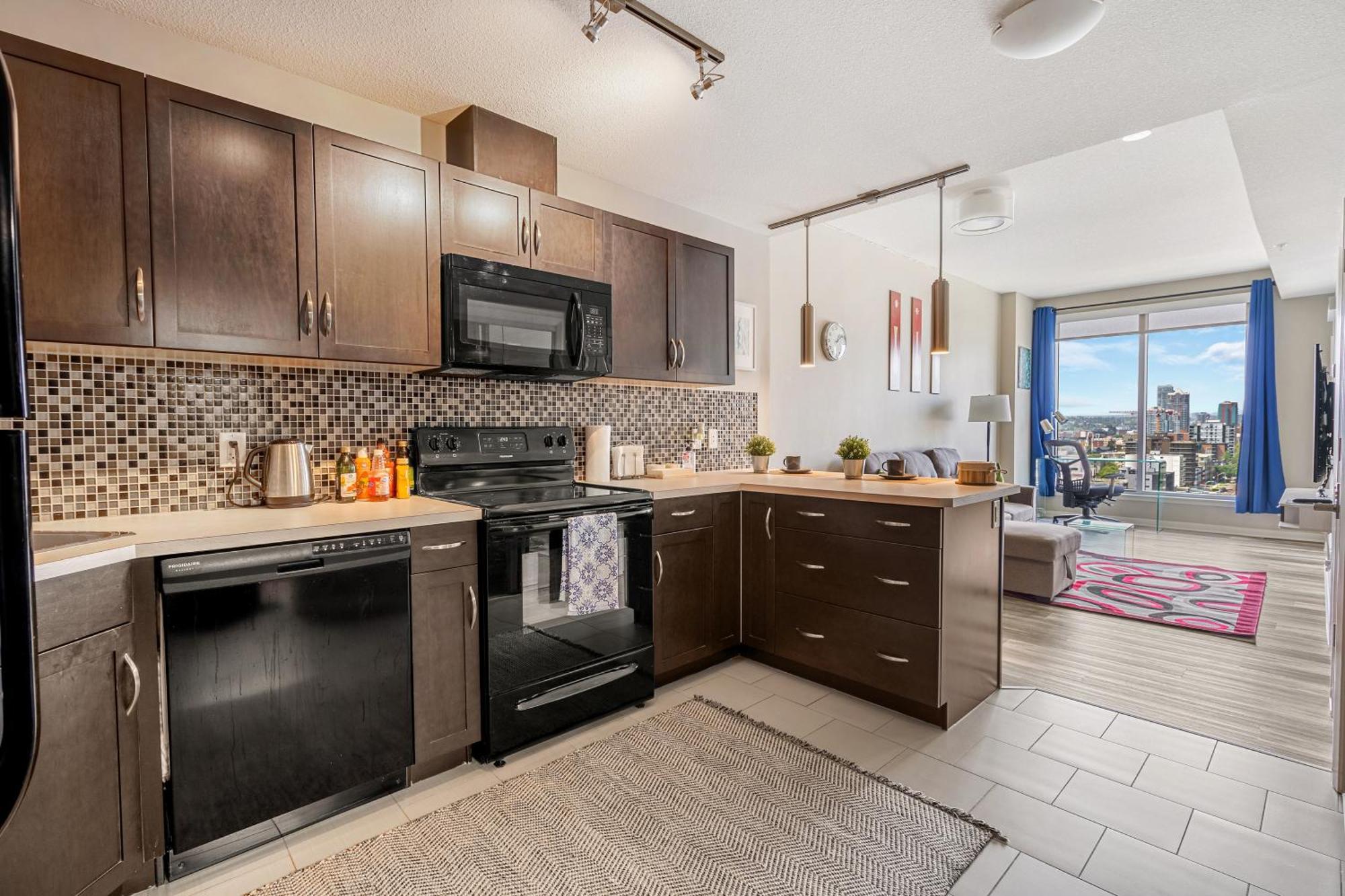 City Centre Retreat - 1Br Condo With Desk YYC Екстериор снимка